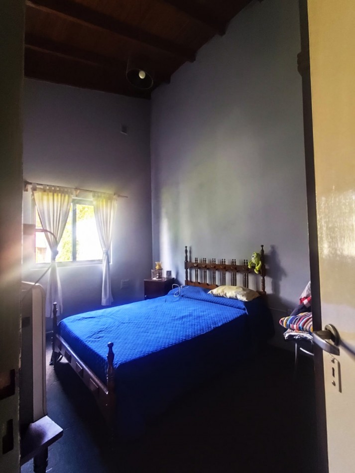 CASA EN B.LOS ROBLES