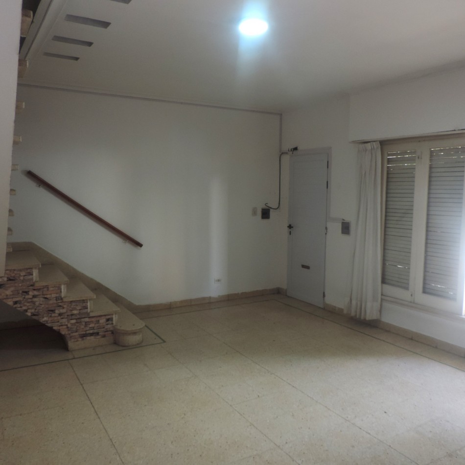 CASA EN MICROCENTRO