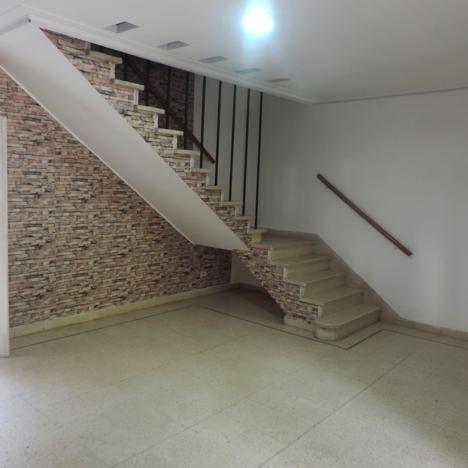 CASA EN MICROCENTRO