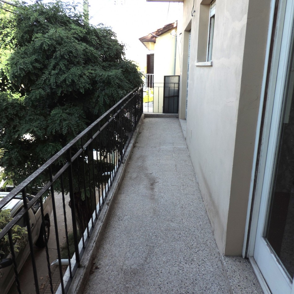 CASA EN MICROCENTRO